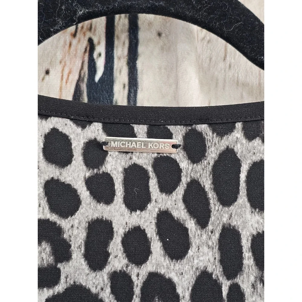Michael Kors Top Womens XL Gray Leopard Pattern Bell Sleeve Crew Neck Blouse EUC - Picture 5 of 5